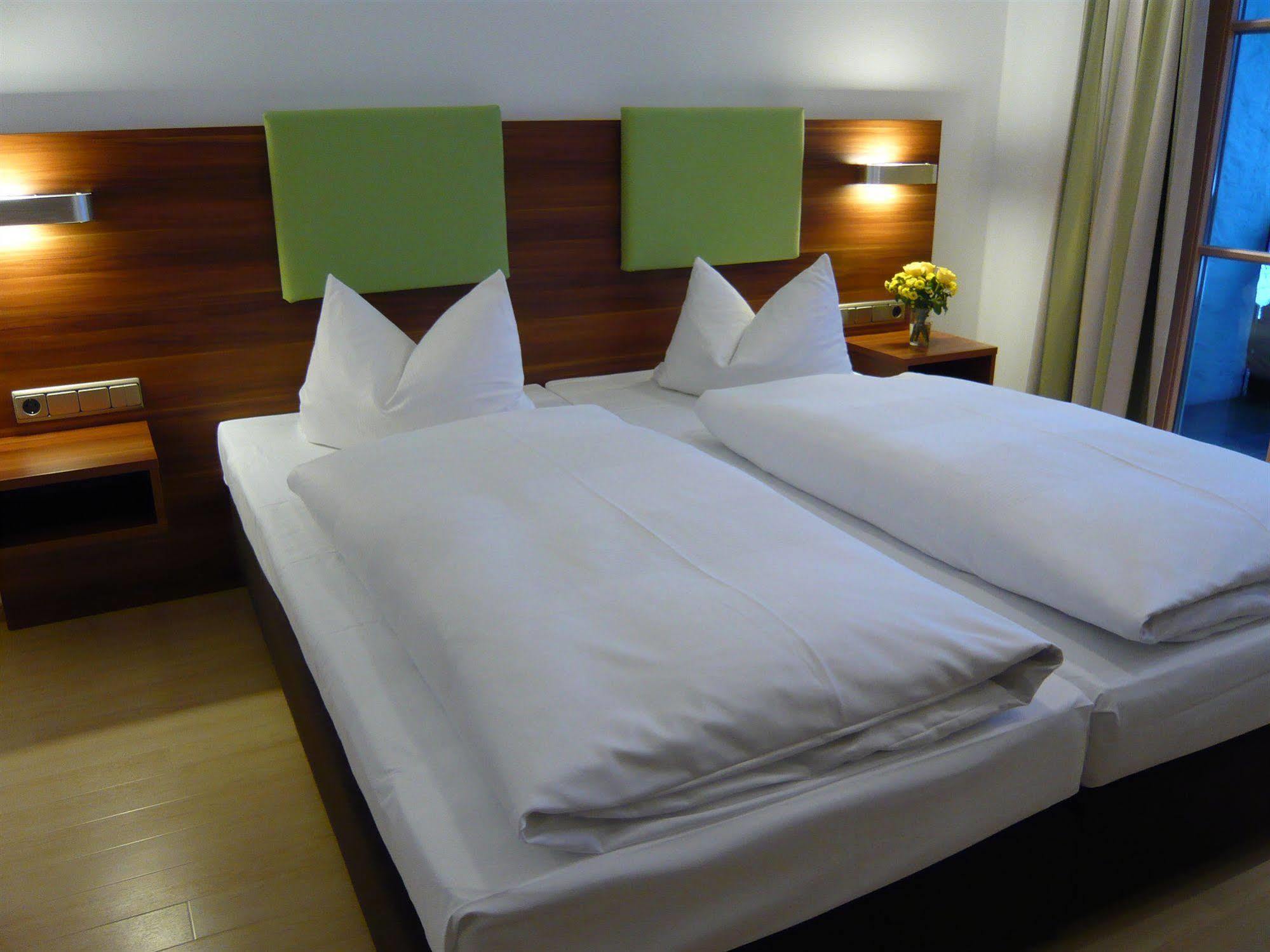 Hotel Das Essigmanngut Аниф Екстериор снимка