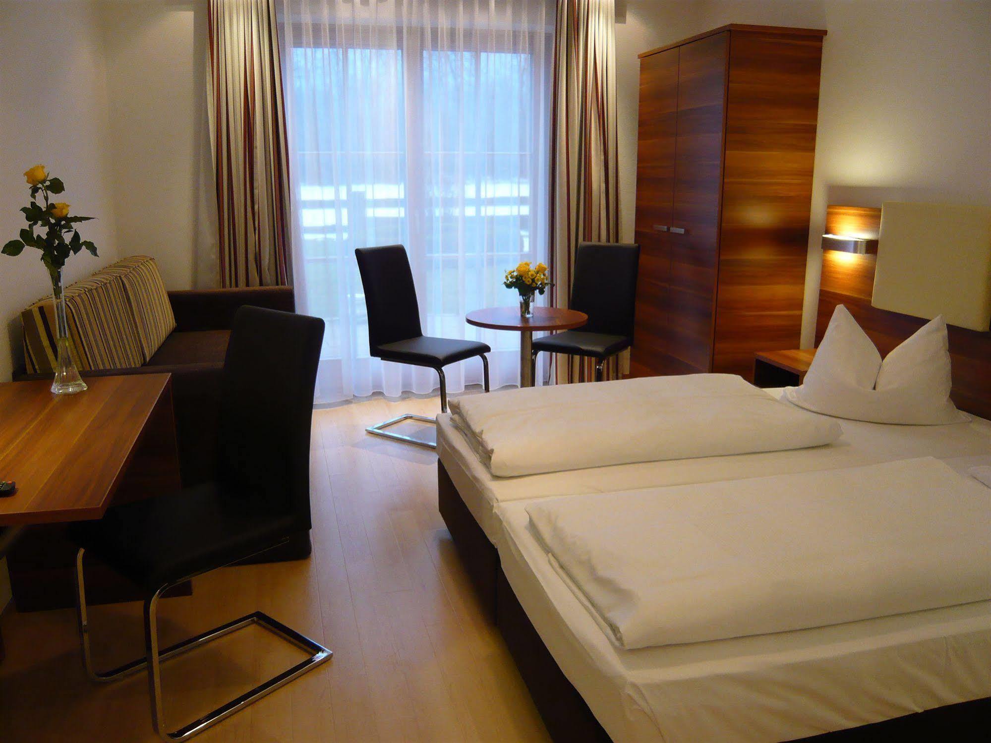 Hotel Das Essigmanngut Аниф Екстериор снимка