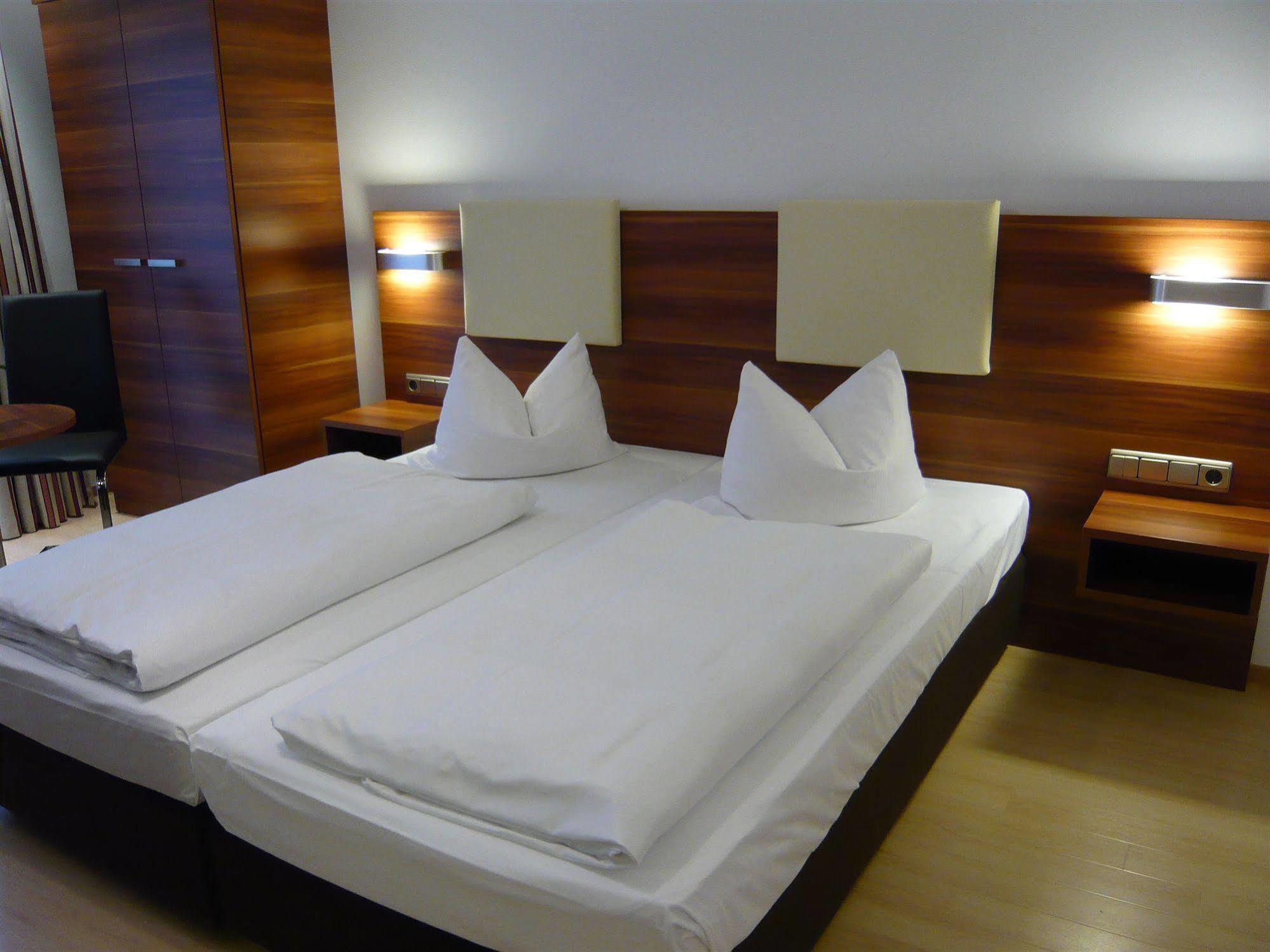 Hotel Das Essigmanngut Аниф Екстериор снимка